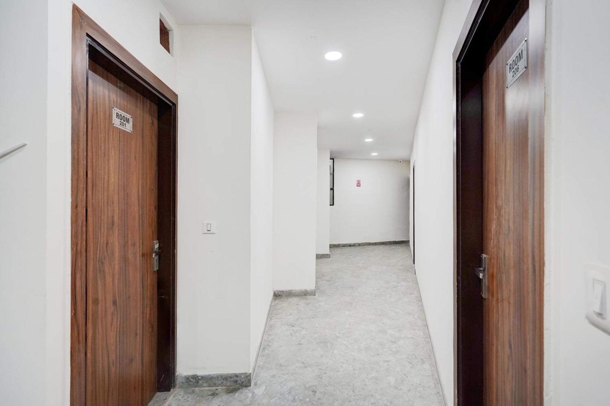 Hotel O Indirapuram Grand Ghaziabad Exterior photo