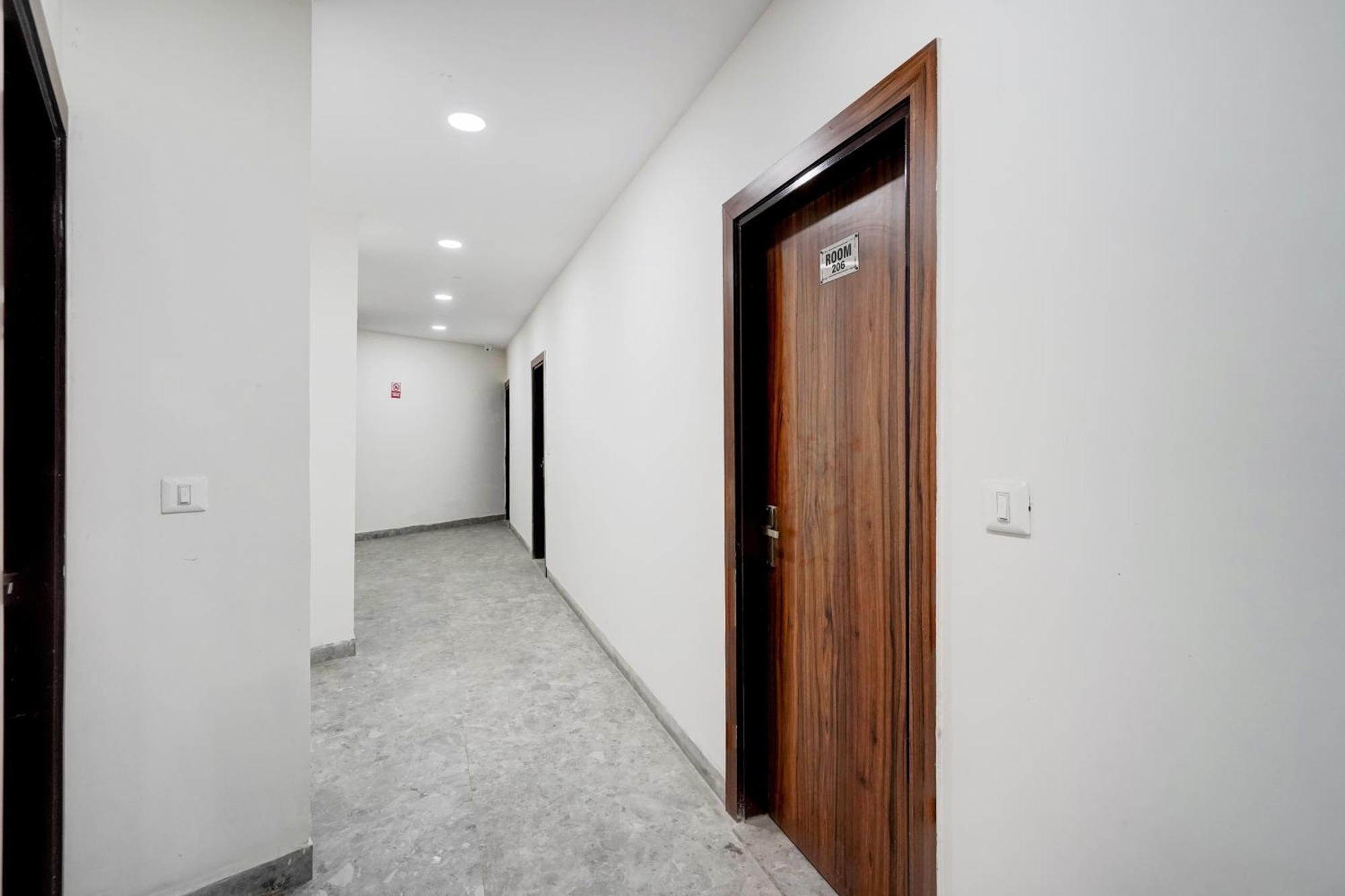 Hotel O Indirapuram Grand Ghaziabad Exterior photo